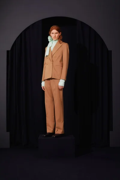 Look 4